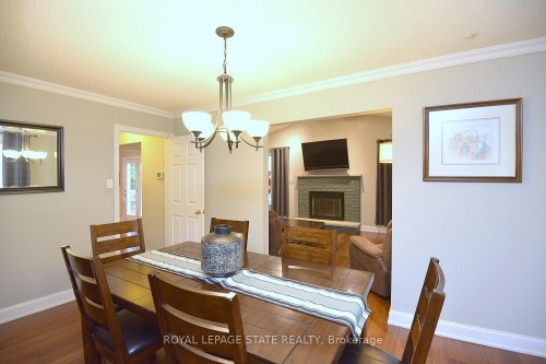 75 Josephine Drive, Hamilton, ON - Indoor Photo Showing Dining Room