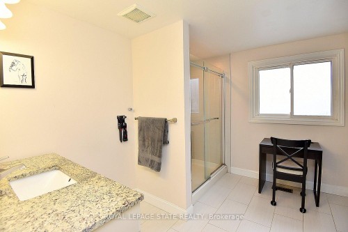 75 Josephine Drive, Hamilton, ON - Indoor Photo Showing Bathroom