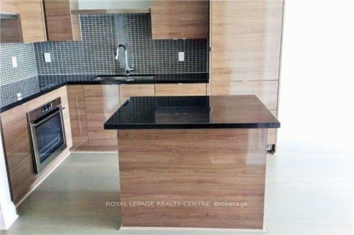 3502-59 Annie Craig Drive, Toronto, ON - Indoor Photo Showing Kitchen With Upgraded Kitchen