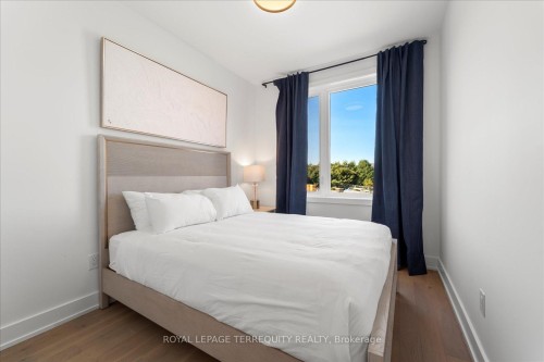 37 Rockmount Crescent, Gravenhurst, ON - Indoor Photo Showing Bedroom