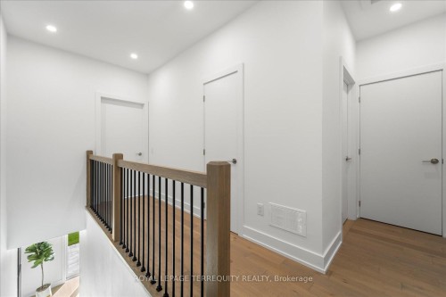 37 Rockmount Crescent, Gravenhurst, ON - Indoor Photo Showing Other Room