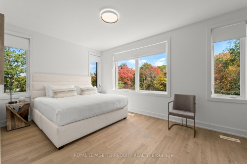 35 Rockmount Crescent, Gravenhurst, ON - Indoor Photo Showing Bedroom