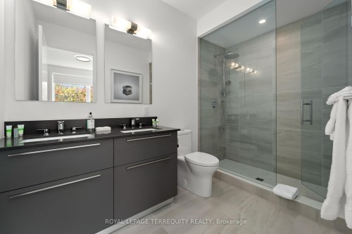 35 Rockmount Crescent, Gravenhurst, ON - Indoor Photo Showing Bathroom