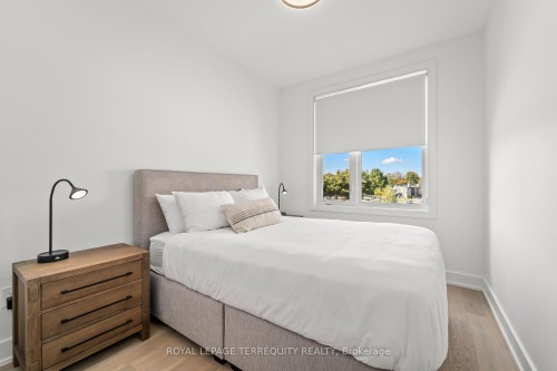 35 Rockmount Crescent, Gravenhurst, ON - Indoor Photo Showing Bedroom