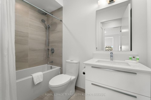 35 Rockmount Crescent, Gravenhurst, ON - Indoor Photo Showing Bathroom