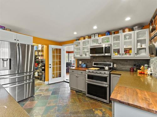 42 Middleton Line, Wheatley, ON 