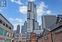 613 - 318 RICHMOND STREET W Toronto, ON M5V 0B4