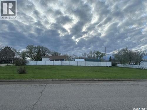 400 3Rd Avenue W, Assiniboia, SK 