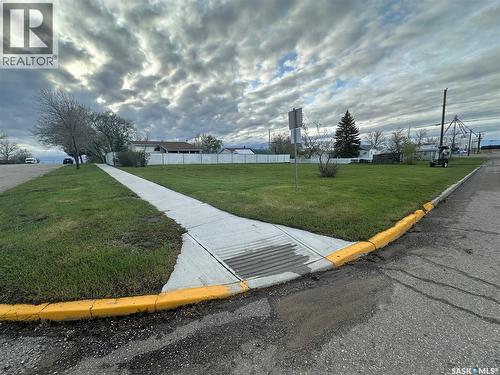 400 3Rd Avenue W, Assiniboia, SK 