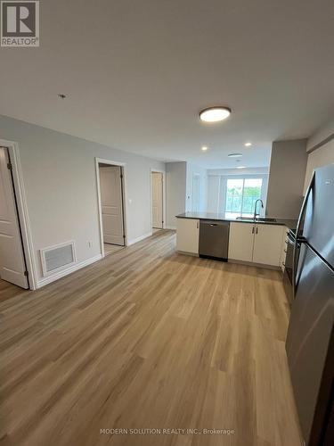 804 - 425 WATSON PARKWAY N , Guelph, Ontario N1E 7K5 4