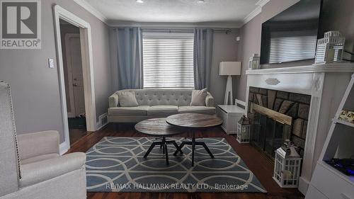 342 WHITMORE AVENUE , Toronto, Ontario M6E 2N4 2