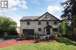 530 ST ANDREW Street E Fergus, ON N1M 1R6