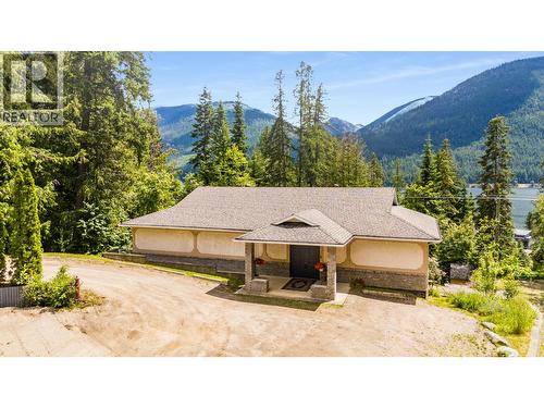 5648 Longbeach Road  Nelson, BC V1L 6N9