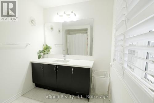 8 Whitton Drive, Brant, ON 