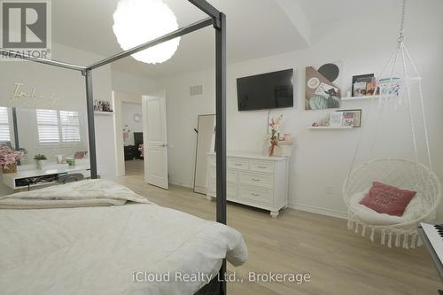 8 Whitton Drive, Brant, ON 