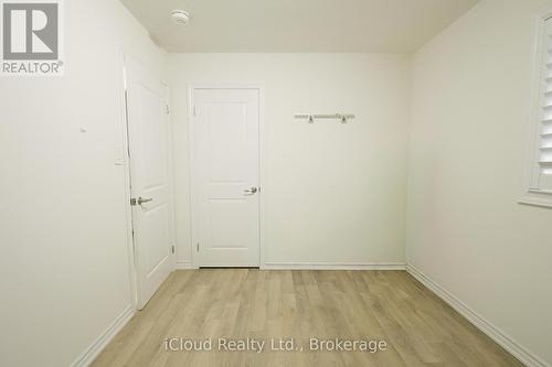 8 Whitton Drive, Brant, ON 