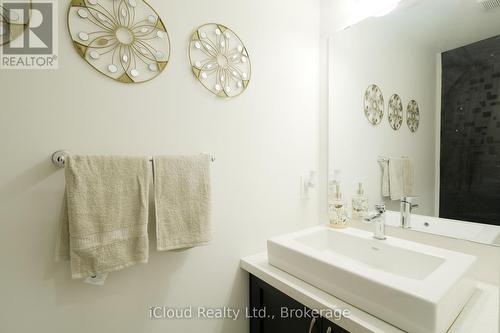 8 Whitton Drive, Brant, ON 