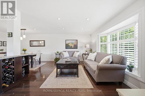 6 Merrydrew Court, Mississauga, ON 