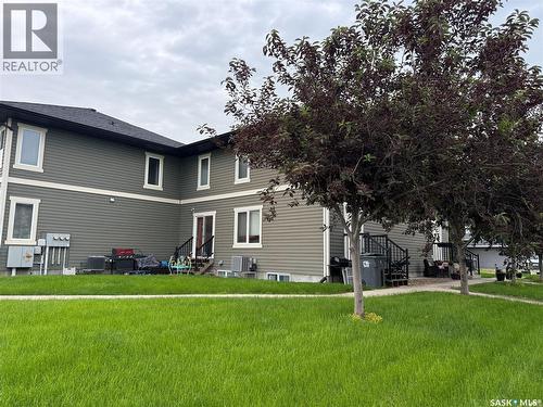 4 1795 Clark AVENUE  Weyburn, SK S4H 3L3