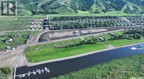 32 Oakley Lane, West End, SK 