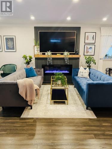 3302 Cardross Road, Mississauga, ON 