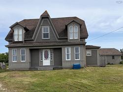 24 School Street Clark's Harbour, NS B0W 1P0
