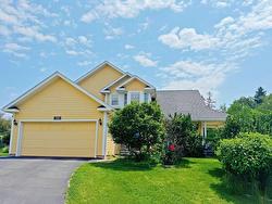 10 ELI COURT E  Charlottetown, PE C1E 2L4