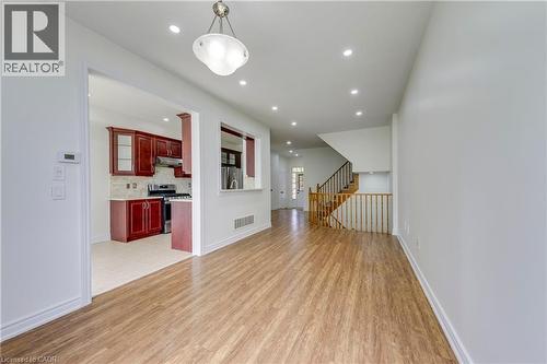 3332 Angel Pass Drive, Mississauga, ON 