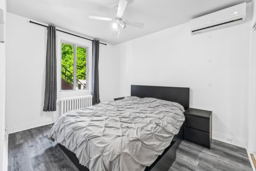 Master Bedroom - 5235 Av. Connaught, Montréal (Côte-Des-Neiges/Notre-Dame-De-Grâce), QC 