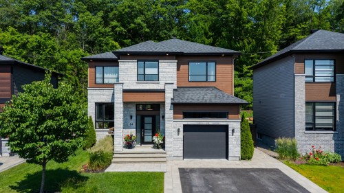 64 Rue de Rousset  Terrebonne (Terrebonne), QC J6Y 0J1