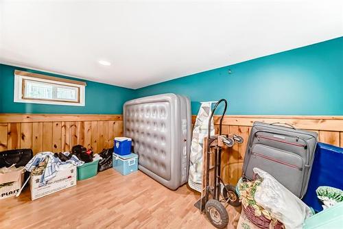 58 Robindale Rd, Winnipeg, MB 