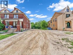 421 PARTINGTON AVENUE Windsor, ON N8W 3S1