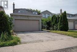 15 BINGHAM STREET Richmond Hill, ON L4C 8Y6