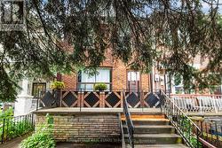 56 ARLINGTON AVENUE Toronto, ON M6G 3K8