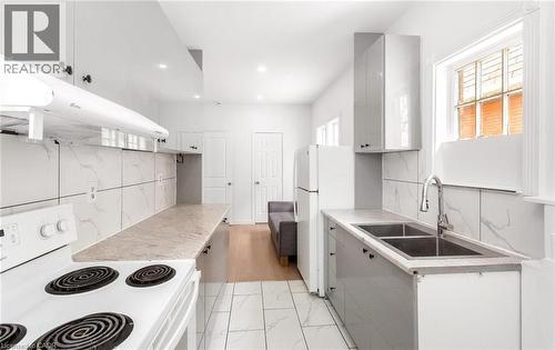 193 Madison Avenue S, Kitchener, ON 