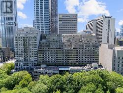 209 - 360 BLOOR STREET E Toronto, ON M4W 3M3