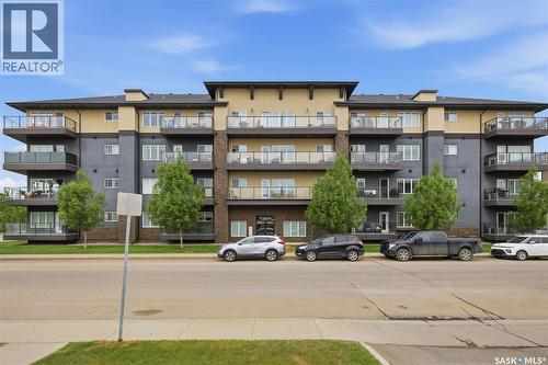 202 702 Hart Road, Saskatoon, SK 