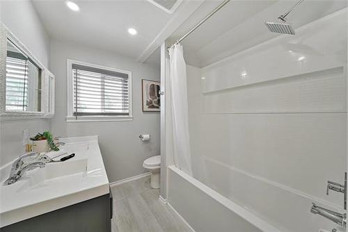 404 Beverley St, Winnipeg, MB 