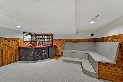 404 Beverley St, Winnipeg, MB 