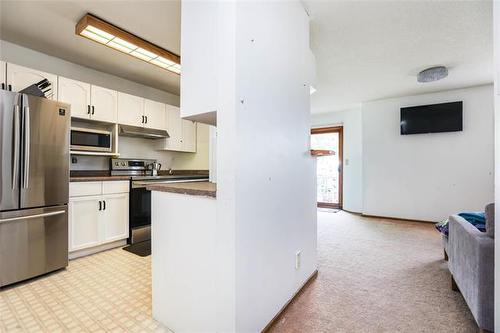 22 Hearthwood Grv, Winnipeg, MB 