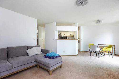 22 Hearthwood Grv, Winnipeg, MB 