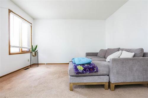 22 Hearthwood Grv, Winnipeg, MB 