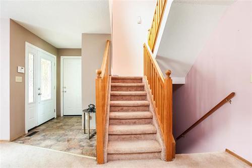 22 Hearthwood Grv, Winnipeg, MB 