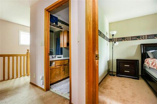 22 Hearthwood Grv, Winnipeg, MB 