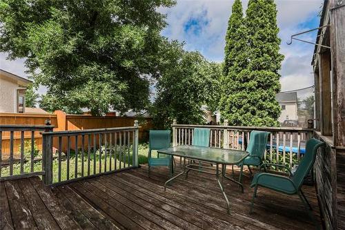 22 Hearthwood Grv, Winnipeg, MB 