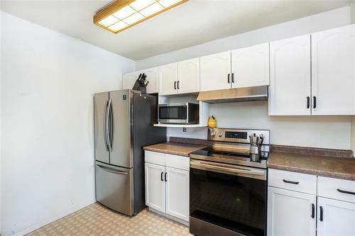 22 Hearthwood Grv, Winnipeg, MB 