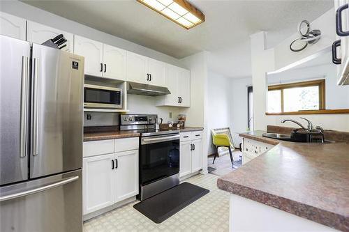 22 Hearthwood Grv, Winnipeg, MB 