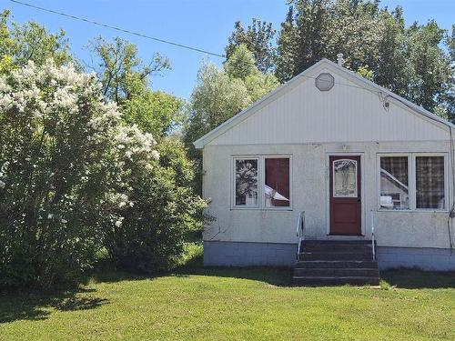 209 Fotheringham Ave.  Atikokan, ON P0T 1C0