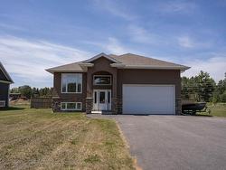 2115 15TH SIDE Road S Thunder Bay, ON P7J 1E2