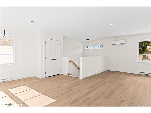 47 Mansfield, Moncton, NB 